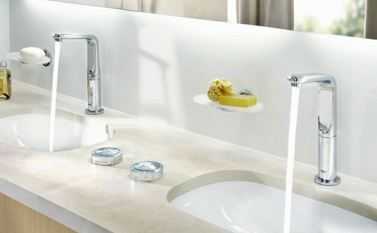 wasserhahn-badezimmer-waschschrank-platte-hell-beige-spiegel-waschbecken