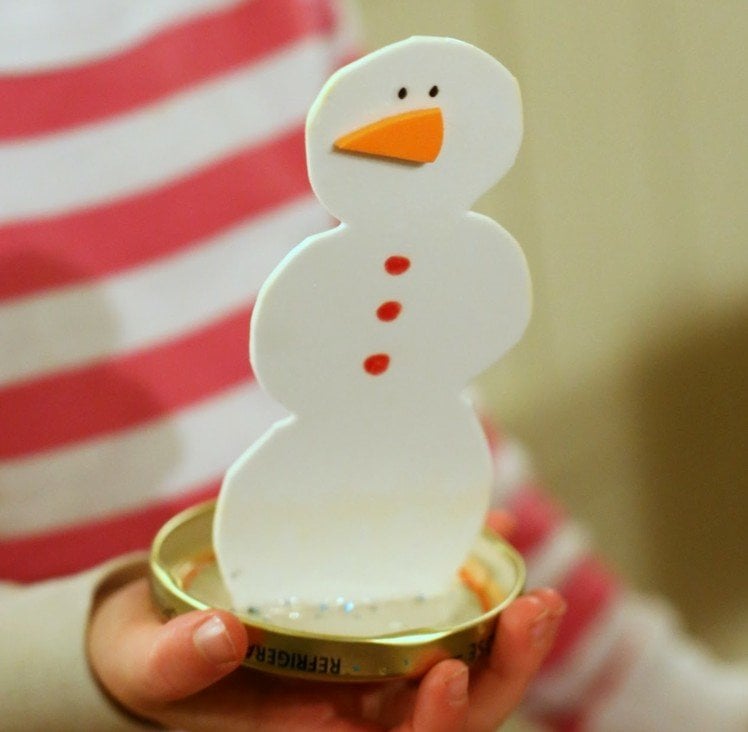 Basteln-Moosgummi-Kinder-DIY-weihnachten-schneemann-weiss-idee