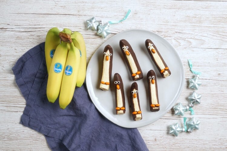 Obstteller Kindergarten Schoko Banane als Pinguine dekorieren