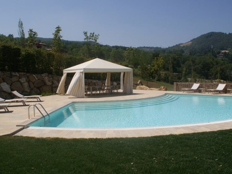 beschattung-terrasse-garten-sonnenschutz-pool-zelt