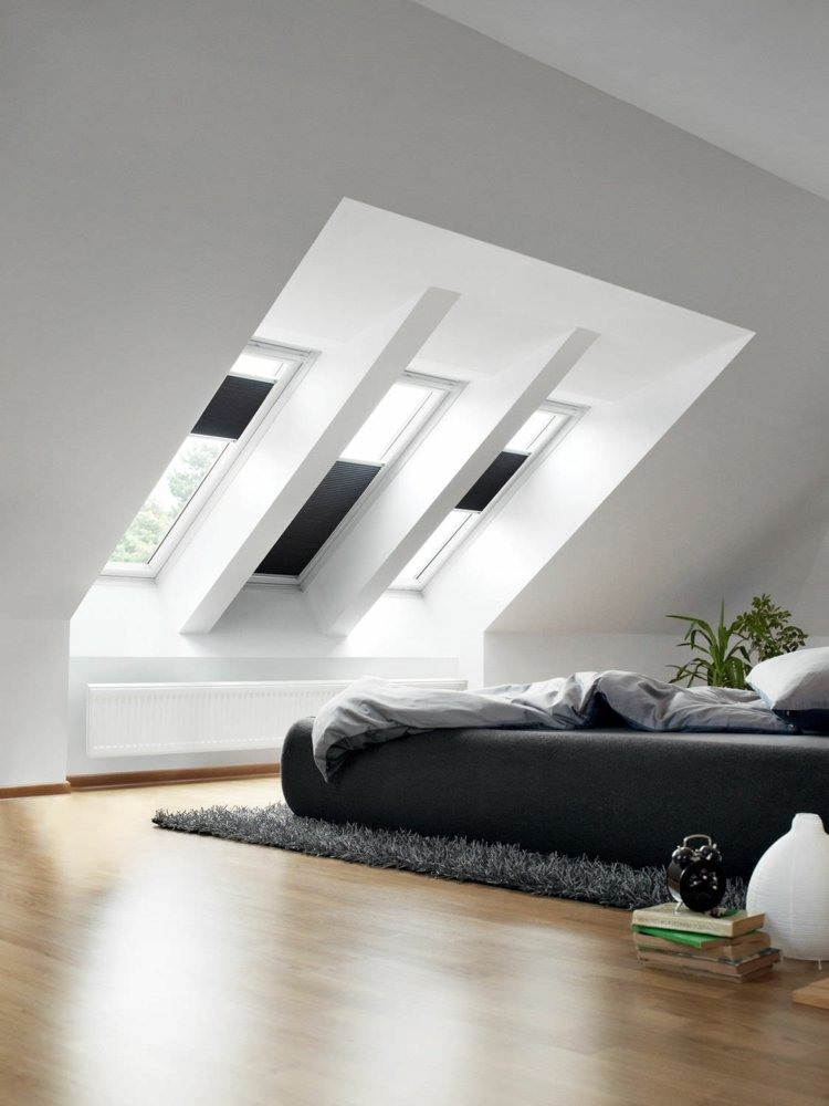 dachfenster-sonnenschutz-schwarz-rollo-schlafzimmer-minimalistisch