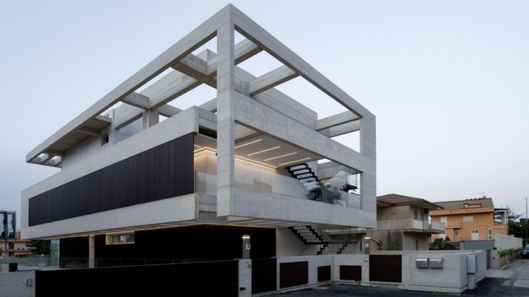 indirekte-beleuchtung-modern-haus-geometrisch-fassade-beton