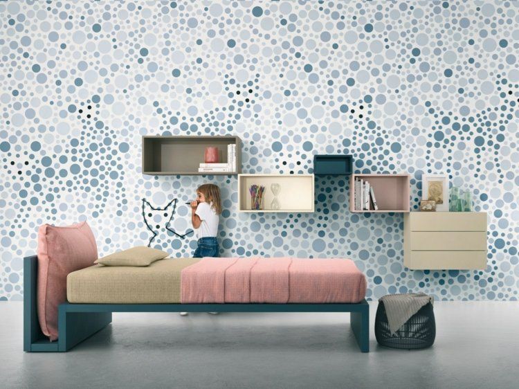 kinderzimmer möbel minimalistisch-geometrisch-tapete-punktmuster-blau-grau
