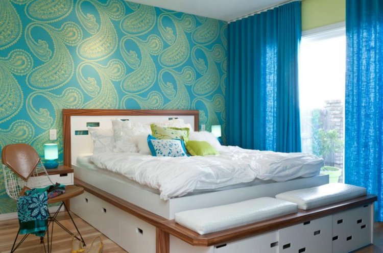 muster dekorieren paisely-idee-blau-nuancen-schlafzimmer-akzentwand-tapete