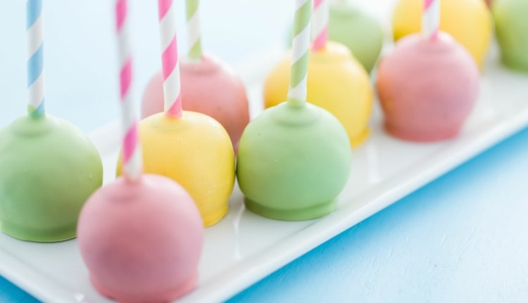 rezepte-cake-pops-bunt-kinder-idee-pastelltoene