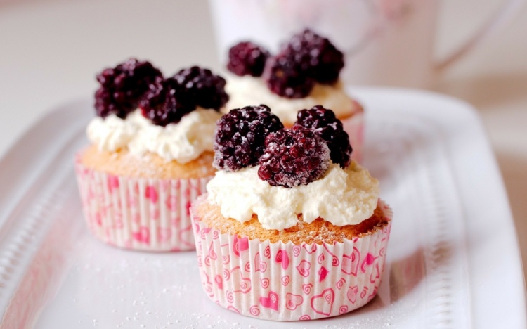 vegane cupcakes rezepte lecker-desserts-gefroren-himbeeren