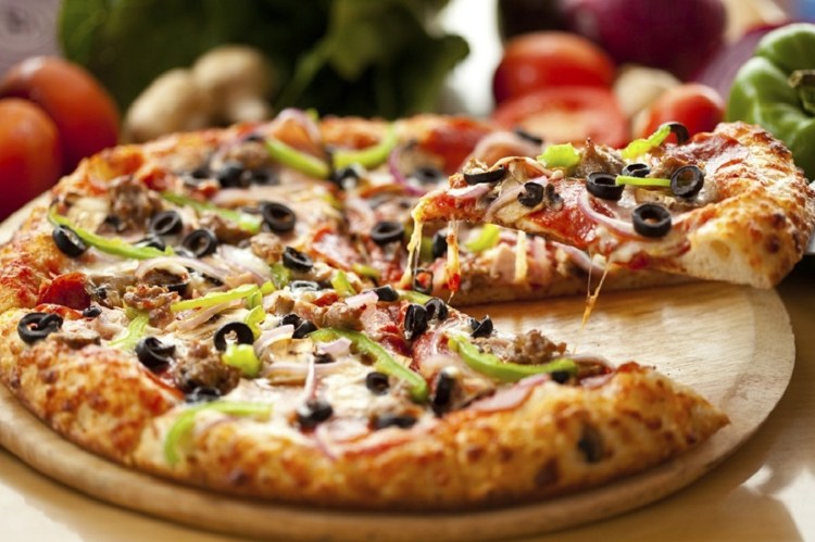 vegane pizza familie-backen-idee-ohne-tierprodukte