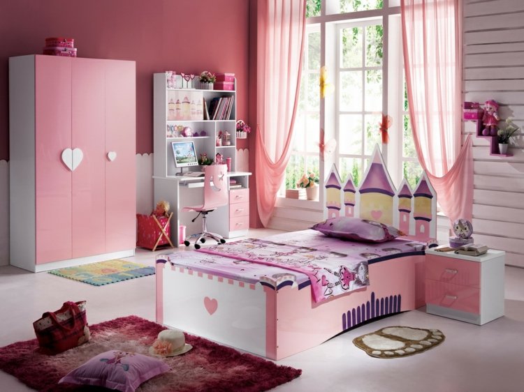 vorhang-design-kinderzimmer-interieur-rosa-akzentwand-herz-motive