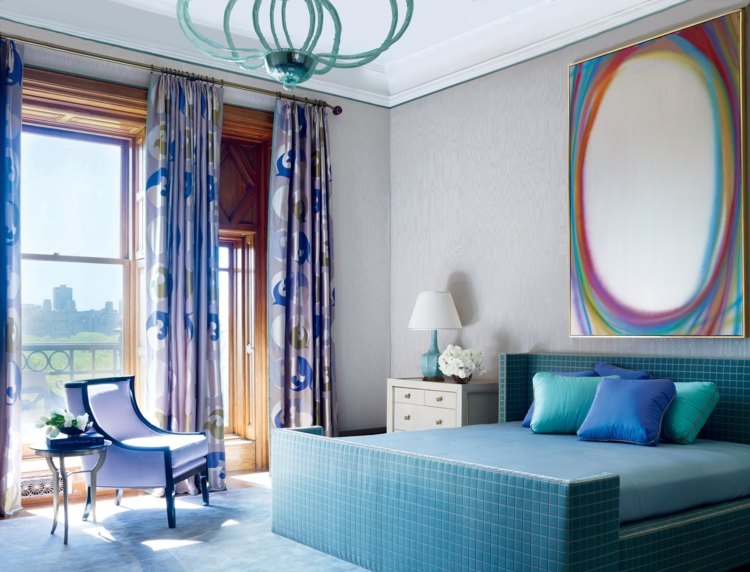vorhang-design-schlafzimmer-huebsch-motive-blau-regenbogen-farben-wandbild-idee