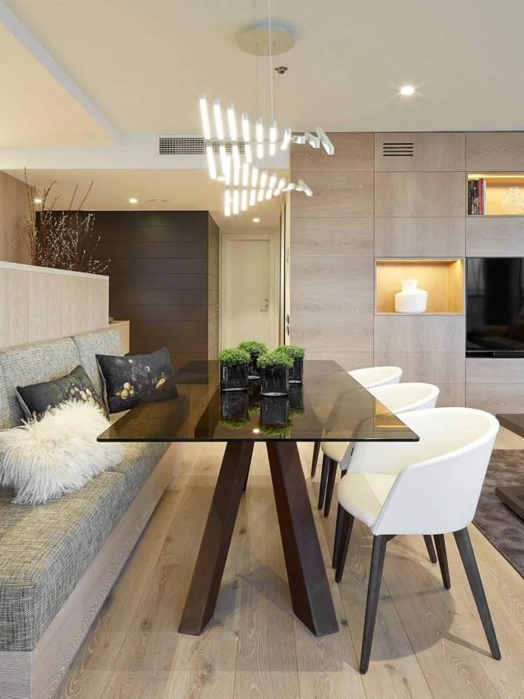 wandfarbe-cremeweis-modern-weiss-wohnzimmer-esstisch-essbereich-tischplatte-glas