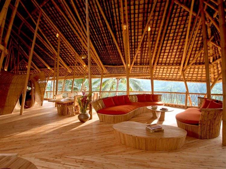 welches-holz-terrasse-bambus-terrassenueberdachung-exotisch