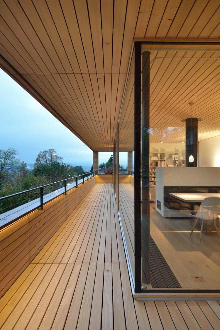 Welches Holz für Terrasse -tipps-kiefer-holzdecke-moderne-architektur-terrassentueren