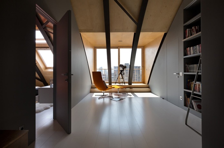 anthrazit-farbe-modern-dachgeschosswohnung-arbeitszimmer-stahl-konstruktion-fensterbank
