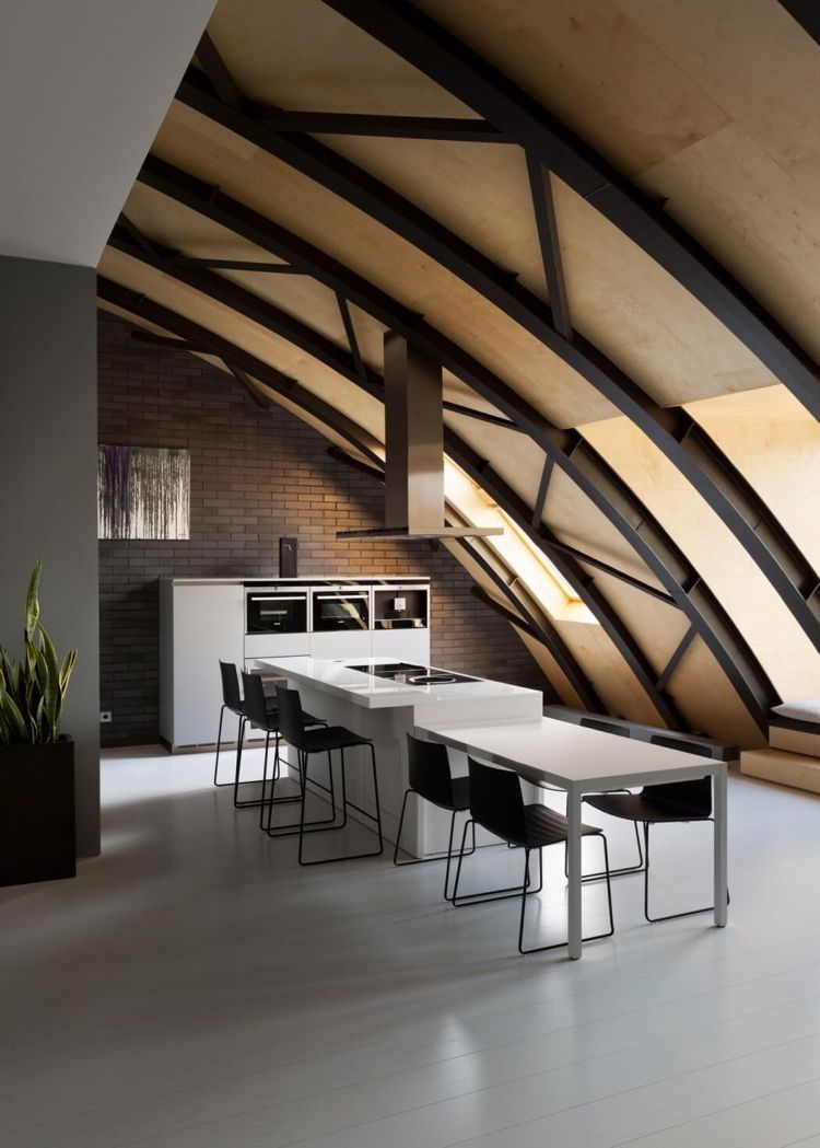 anthrazit-farbe-modern-dachgeschosswohnung-schraege-essbereich-schwarz-weiss-hochglanz