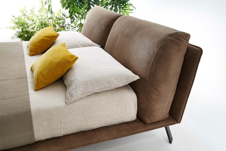 Designer Polsterbetten schlafzimmer-braun-beige-bettwaesche