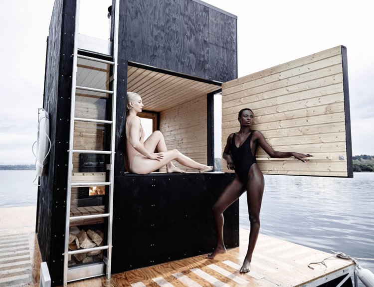 designer-sauna-leiter-wasser-schwimmend-holz-modern