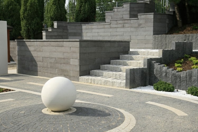 Granit Palisaden garten-treppe-kiesel-weiß-kugel-skulptur