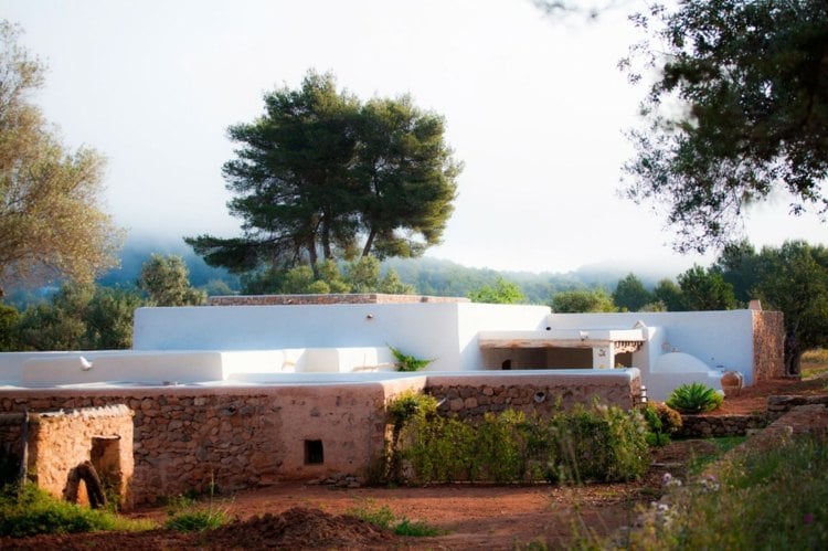 mediterran-und-modern-einrichten-ferienhaus-spanien-ibiza-design