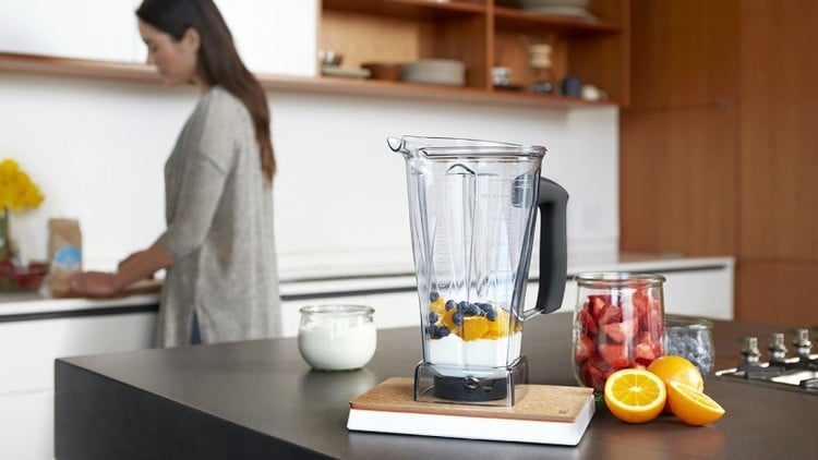 Smarte Küchengeräte innovation-rezept-vorschläge-countertop-orange-chef