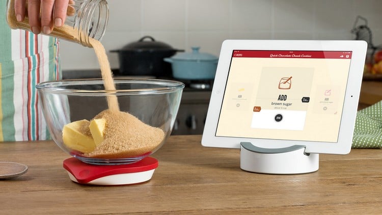 smarte-küchengeräte-haushaltswaage-anweisungen-tablett-technologie-drop