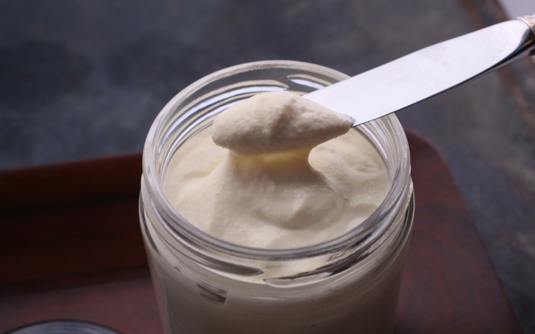 vegane-mayonnaise-einweckglas-haltbar-rezept-messer