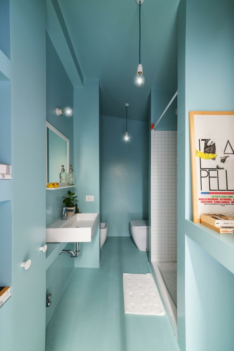 einrichtungsideen-kleine-raeume-hellblau-badezimmer-offene-dusche-dekorationen