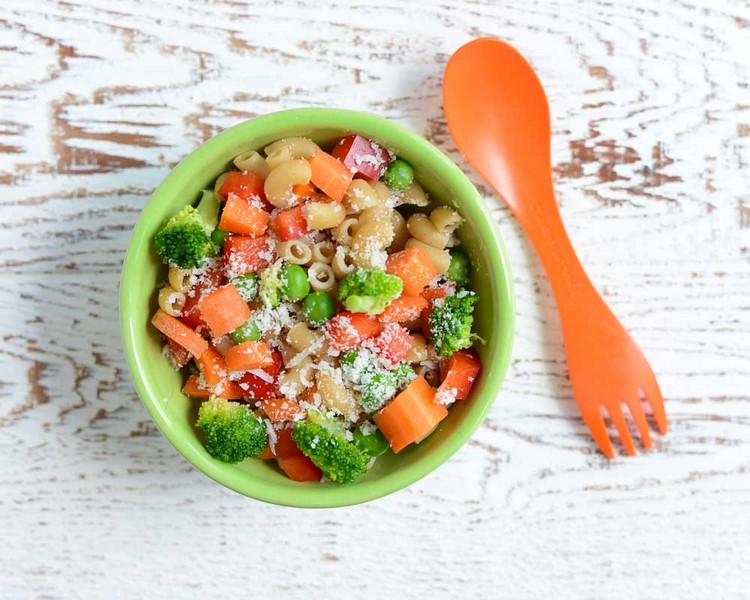 Nudelsalat für Kinder zubereiten - 15 leckere Rezeptideen