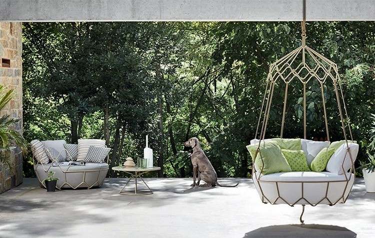 outdoor-gartenmöbel-gravity-kollektion-sofa-hängesessel-beistelltisch
