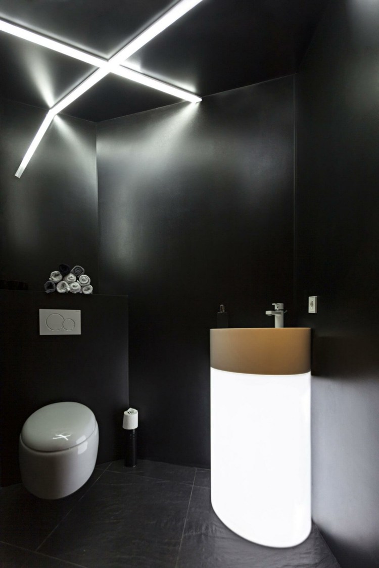 wohnideen-schwarz-bad-anregung-licht-schrank-decke-design