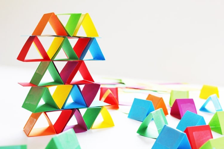 architektur-kinder-kreativ-anleitung-dreiecke-papier-turm