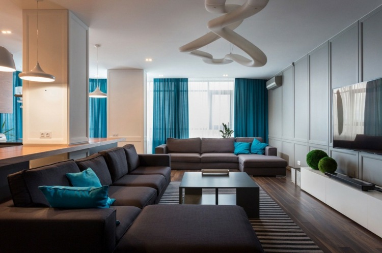 deko in blau lounge-dunkel-sofa-couchtisch-holz
