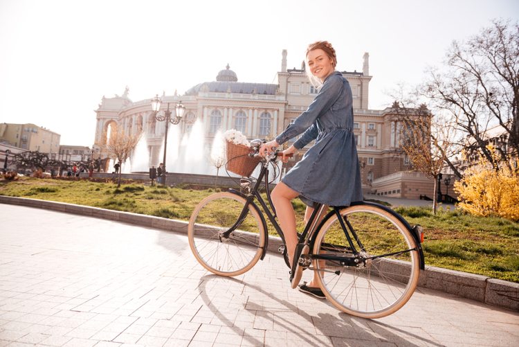 fahrrad trendobjekt-2016-lady-bike-city-fahrrad-fahren-modern