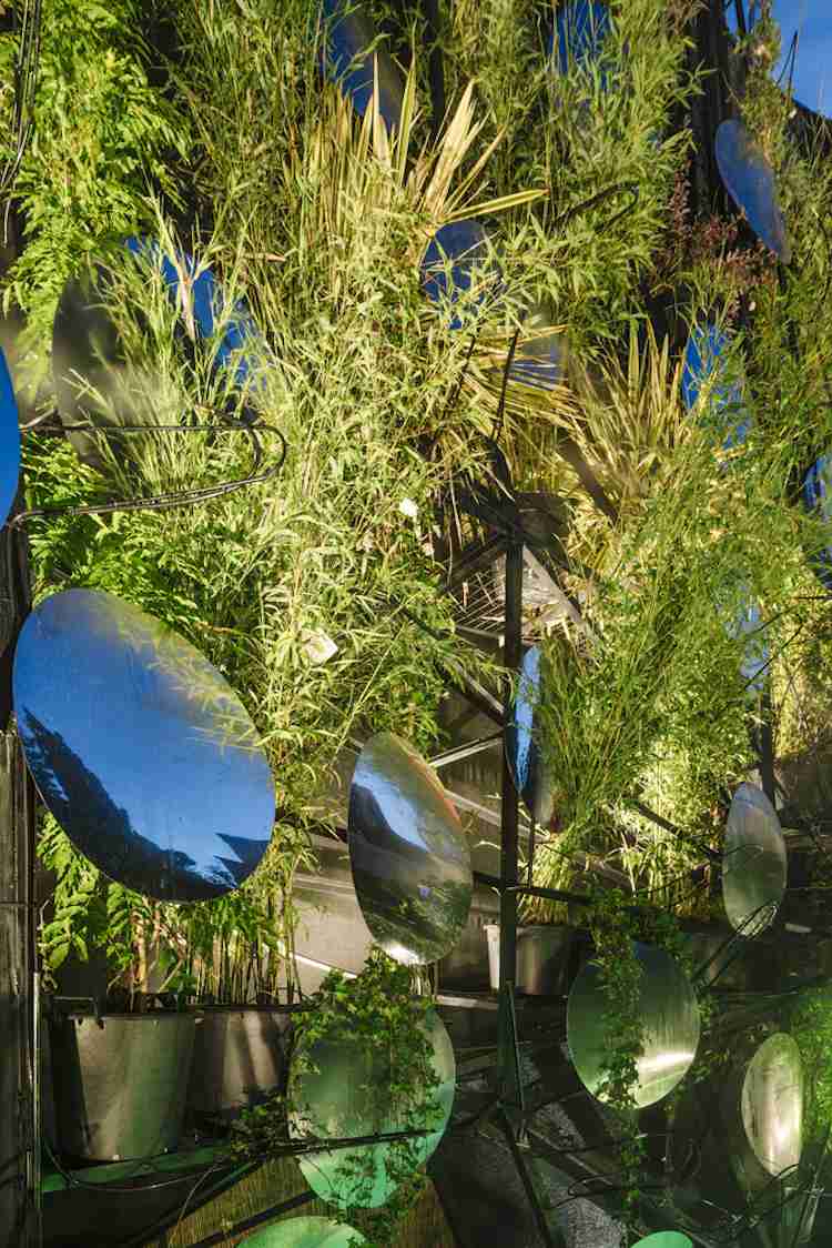 garten-pool-luftkuehlung-system-wasserdampf-pflanzen-bambus-spiegel-rund