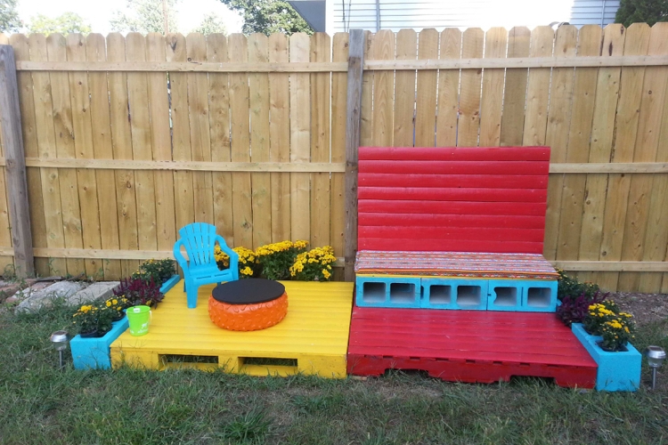 Kinderküche aus Holz für den Garten bauen und verspielt gestalten