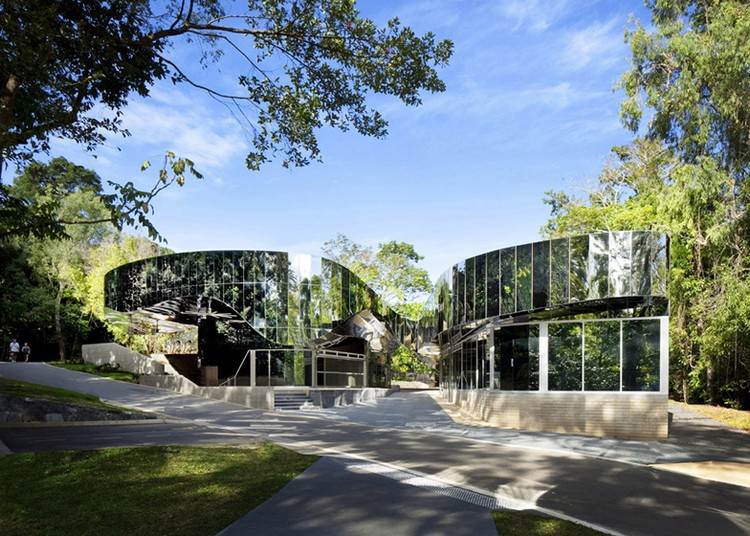 Moderne Fassade spiegelung-besucherzentrum-australien-park-wiederspiegeln