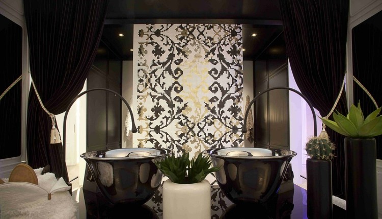 mosaik-fliesen-romantik-badezimmer-badewanne-glanz-vintage
