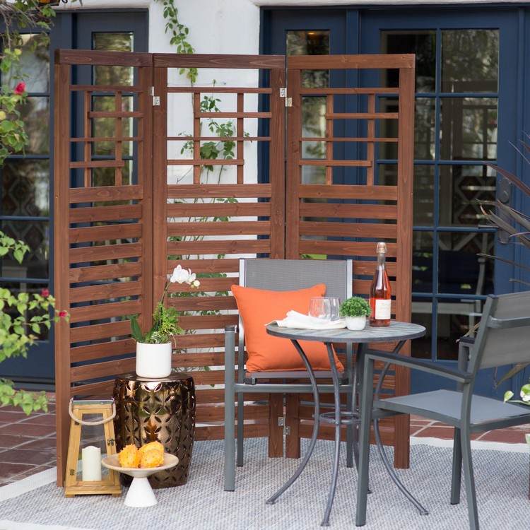 Paravent für Garten beweglich-holz-patio-bereich-gartenmöbel-teppich