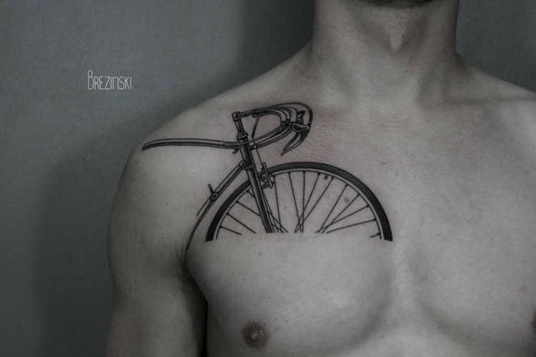 tattoo motive fahrrad-reifen-brust-schulter