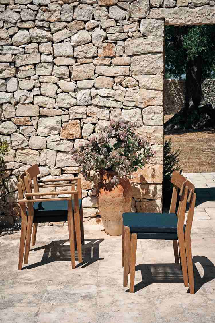 teak-gartenmobel-stuehle-stapelbar-outdoor-hochwertig-mediterran