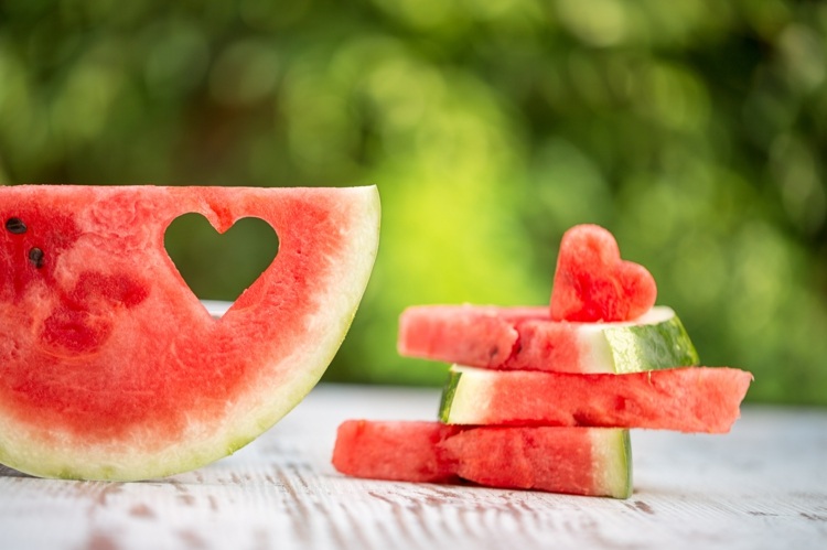 wassermelone diät fruechte-ernaehrung-gesund-herz-fruchtfleisch