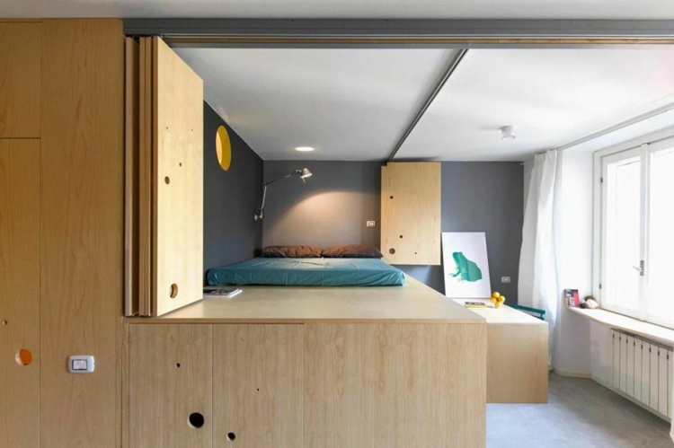 falttüren-eschenholz-schlafzimmer-hochbett-idee-dunkelgrau-wandfarbe
