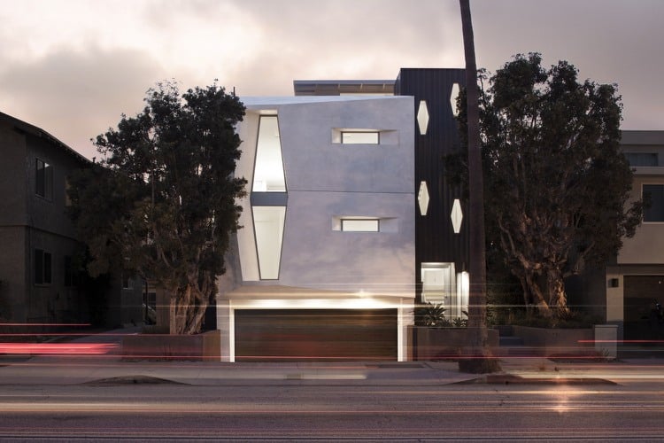 Farbe Weiß -modernes-haus-kalifornien-architektur-stadt-strasse-urban