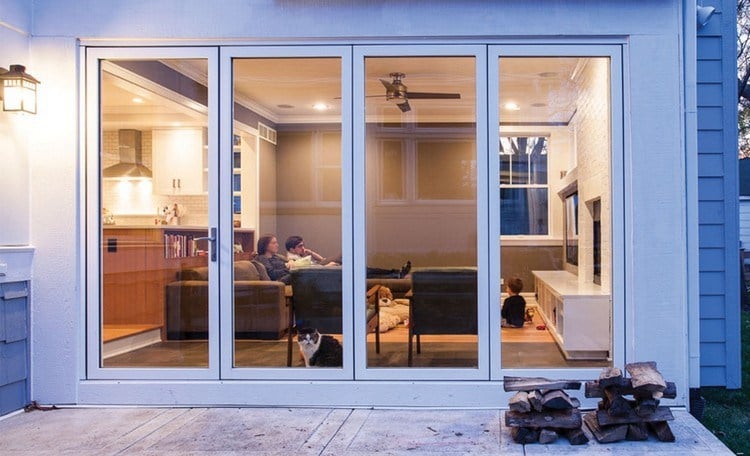 glasfalttüren-terrasse-wärmeschutzglas-wärmedämmung-komfortverriegelung-sicherheit