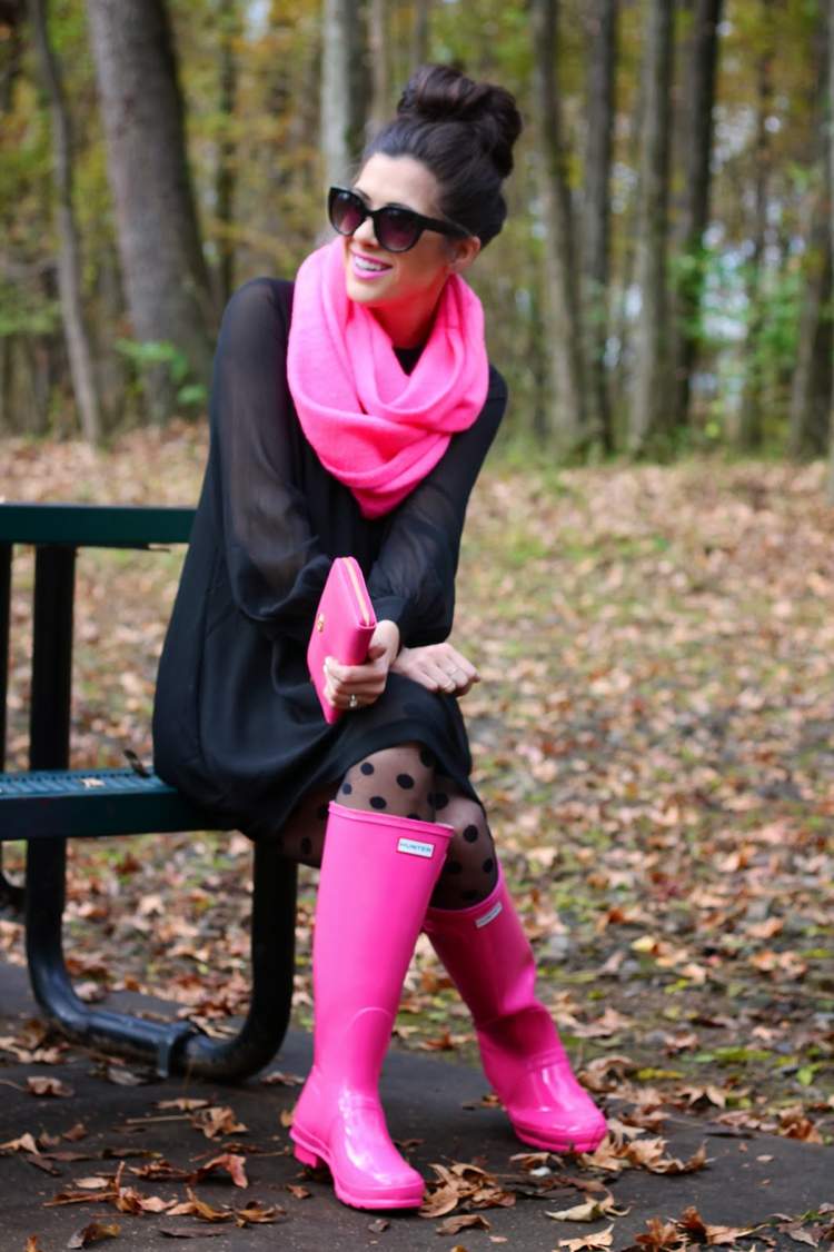 gummistiefel-damen-herbst-outfits-pink-grelle-farbe