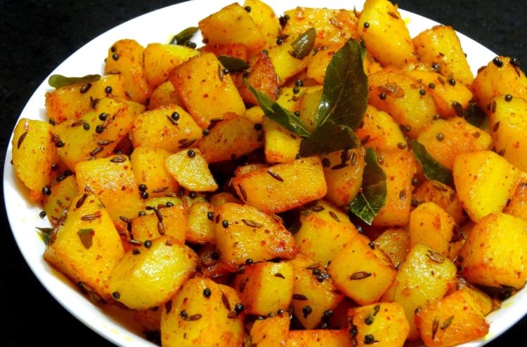 indische-rezepte-kartoffeln-roesten-wuerzen-pfanne-einfach-schnell