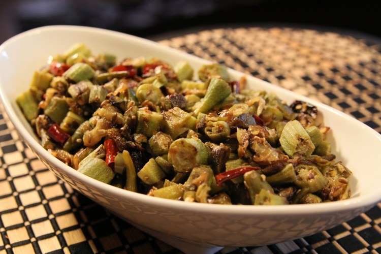 indische-rezepte-vegetarisch-gemuesepfanne-schale-ohne-fleisch
