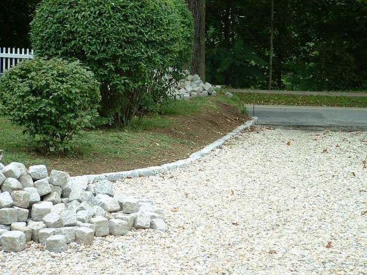 Natursteinpflaster verlegen granit-kopfsteinpflaster-einfahrt-splitt-bettung