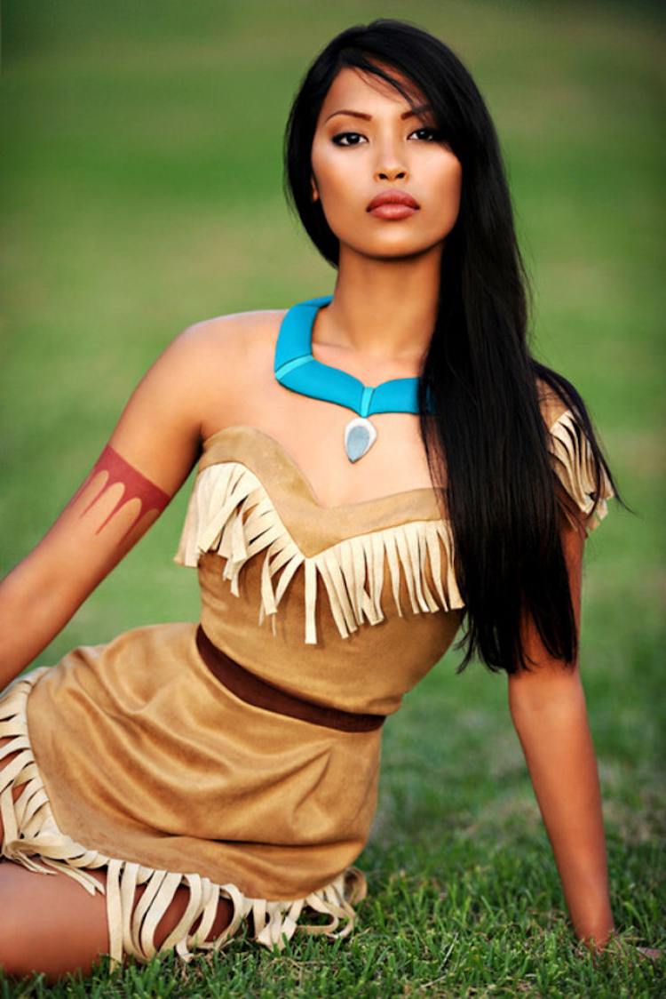 Pocahontas Kostüm -selber-machen-authentisch-inianerin-schwarze-haare
