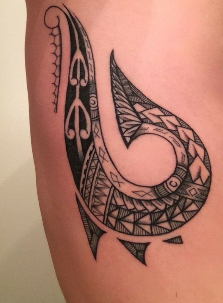 symbol-staerke-hei-matua-maori-gestaltung-muster-fisch