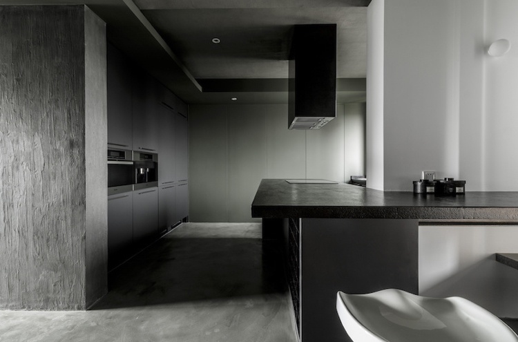 Farbe Grau -visuelle-effekte-kueche-schwarz-modern-minimalistisch